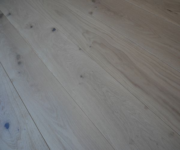 15/4x220x2200mm Invisible Finish Lightly Brushed Matt Lacquered.